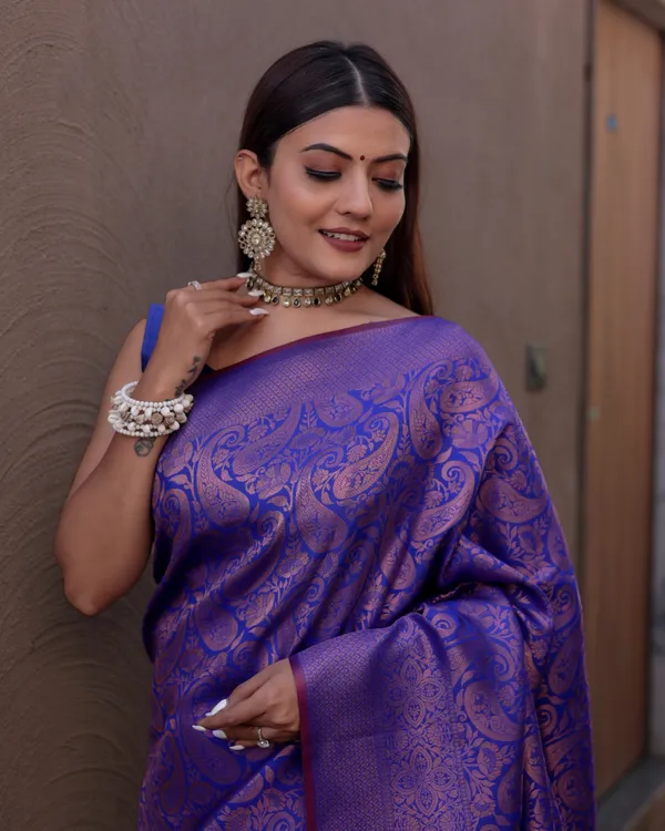 Royal_Blue_Timeless_Kanchipuram_Sarees_A_Heritage_of_Elegance_With_Blouse_Piece_Attached